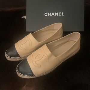 ⛔️ SOLD ⛔️ Chanel Leather Espadrilles Beige/ Black